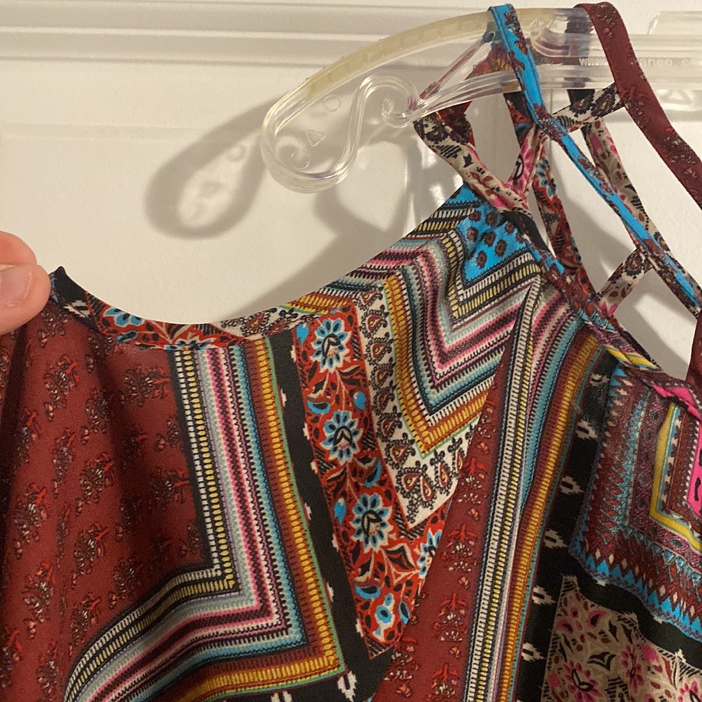 Boho style multi-color blouse. Peek-a-boo shoulder. Heartsoul brand. XL. - Picture 3 of 4